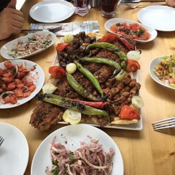8/25/2017 tarihinde Civan E.ziyaretçi tarafından Kebabi Restaurant'de çekilen fotoğraf