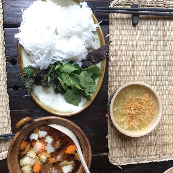 8/28/2017에 Oanh T.님이 Ngon Villa Restaurant에서 찍은 사진
