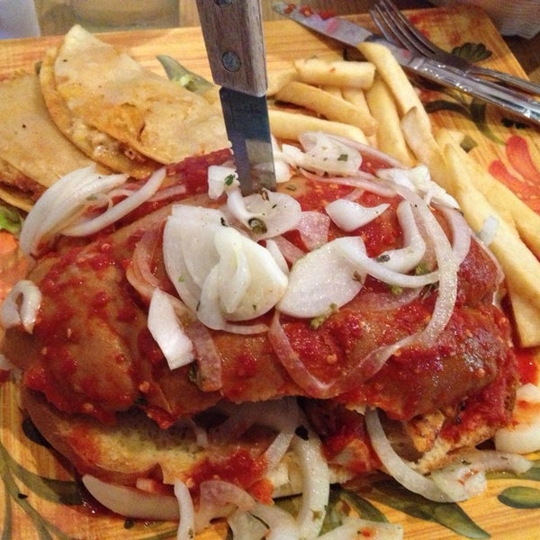 Das Foto wurde bei Si Senor Mexican Restaurant von Jake F. am 7/20/2013 aufgenommen