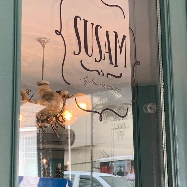 รูปภาพถ่ายที่ Susam Cafe โดย Elif เมื่อ 4/29/2019