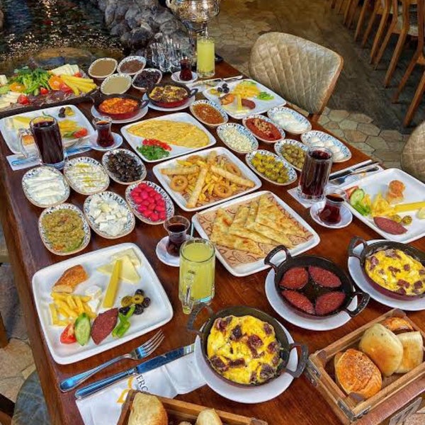 Foto scattata a Ercan Steakhouse da BurcaK Gül . il 10/9/2022