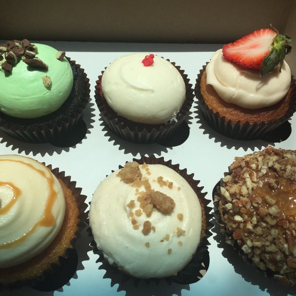 B Cupcakes 127 W Fairbanks Ave