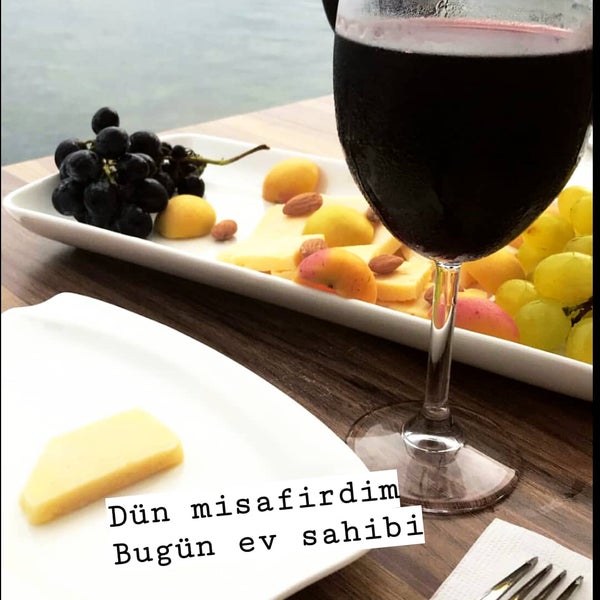 Das Foto wurde bei Gelibolu Sirena Cafe &amp; Bistro von İrem C. am 7/13/2019 aufgenommen