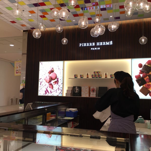 ピエール エルメ Pierre Herme Paris Dessert Shop In おおさかし ピエール エルメ Pierre Herme Paris Dessert Shop In おおさかし