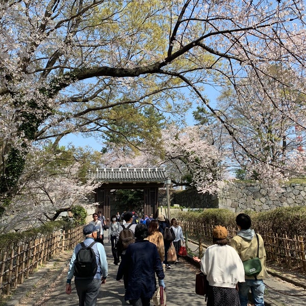 Yurimonium Second Gate