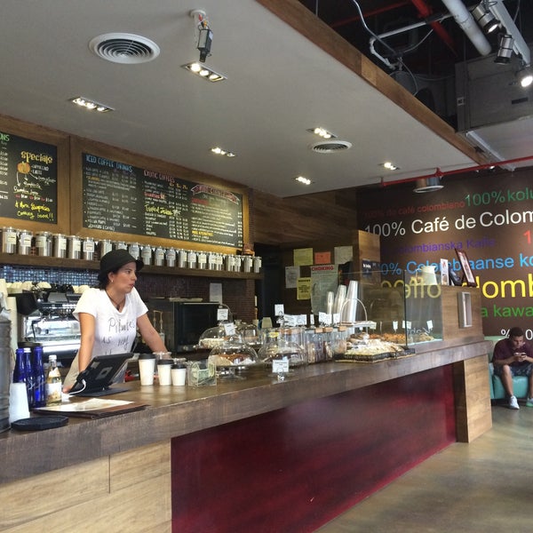 9/9/2015 tarihinde Angélique B.ziyaretçi tarafından Romeo and Juliet Coffee'de çekilen fotoğraf