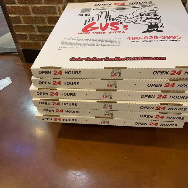 Photo taken at Gus&#39;s New York Style Pizza by F.A on 1/19/2020