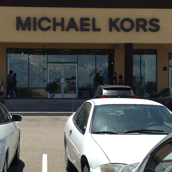michael kors outlet barstow