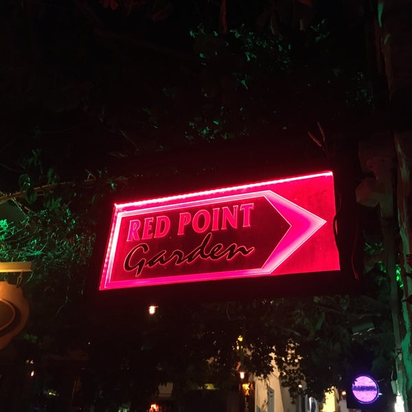 Foto tirada no(a) Red Point Cafe&amp;Bar por Cenk Ruhat K. em 9/13/2020