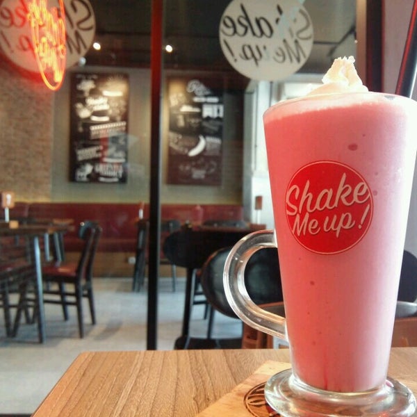 танцевальная лихорадка постер. зендая танцевальная лихорадка. танцевальная лихорадка гюнтер и тинка. танцевальная лихорадка сериал обложка. шейк i.