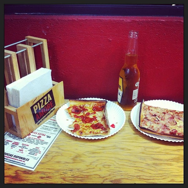 Foto tirada no(a) Pizza Amore por ReaganPD em 10/3/2013