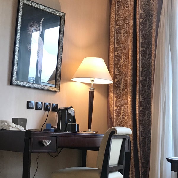 Foto tirada no(a) Hôtel du Collectionneur por iHM . em 7/20/2019
