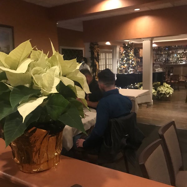 Piccolo Mondo Italian Restaurant in Arlington