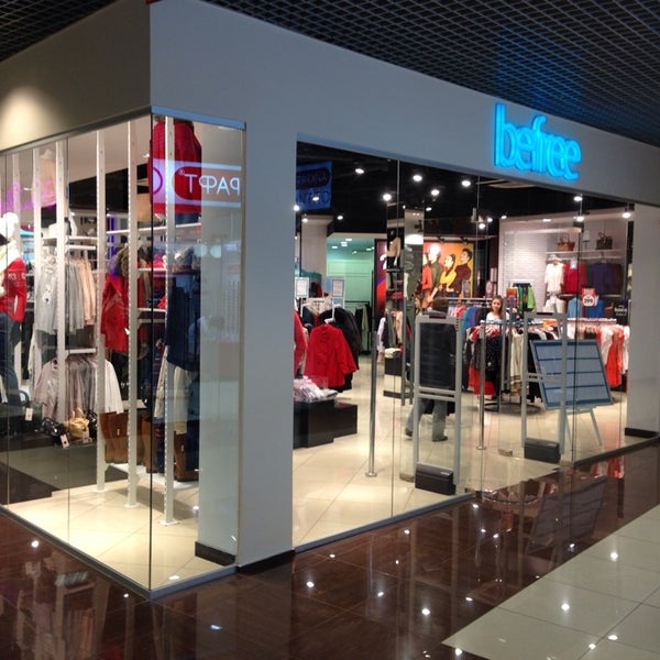 Открытие бифри. Сити молл бифри. Befree казань. Магазин befree в спб. Befree магазин 2022.