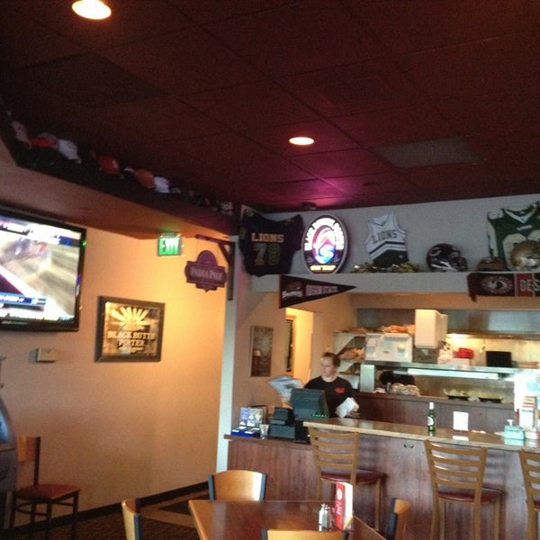 Linn City Pub American Restaurant in Robinwood