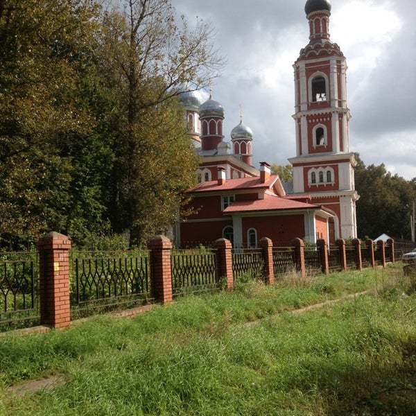 Храм всех святых в городе Серпухов