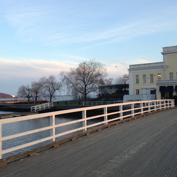 Kulosaaren Casino - Scandinavian Restaurant in Brändö
