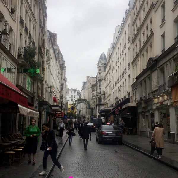 Rue d'Aboukir - Road in Paris