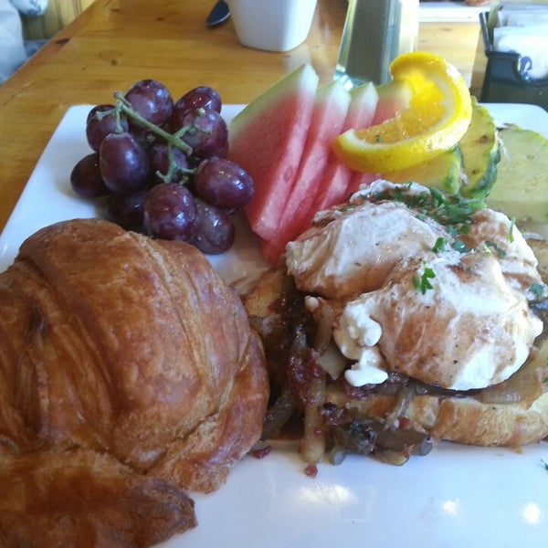 Photos at La Provence Bakery and Bistro French Restaurant in Lake Oswego