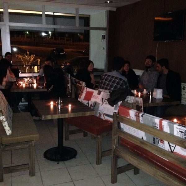 รูปภาพถ่ายที่ Tarçın Cafe &amp; Patisserie โดย Karacan K. เมื่อ 2/21/2014