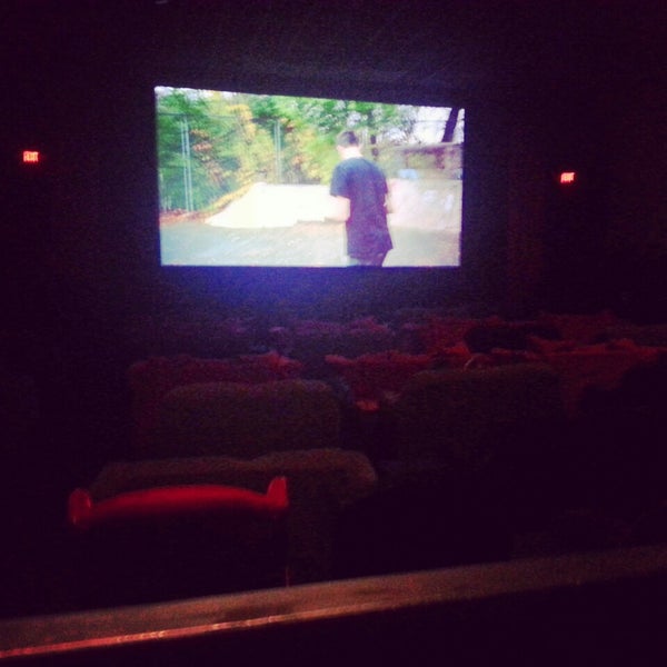 1/11/2014 tarihinde Lisa S.ziyaretçi tarafından Rosebud Cinema Drafthouse'de çekilen fotoğraf