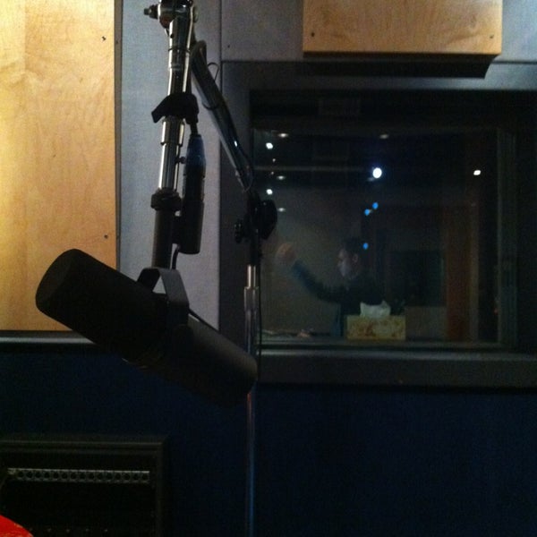 2/13/2013にAleks K.がThe Village Recording Studiosで撮った写真