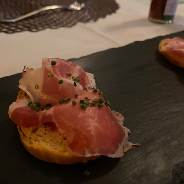 1/10/2021 tarihinde Sakura T.ziyaretçi tarafından Garibaldi Italian Restaurant &amp; Bar'de çekilen fotoğraf