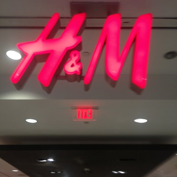 H&M - Clothing Store in Farmington