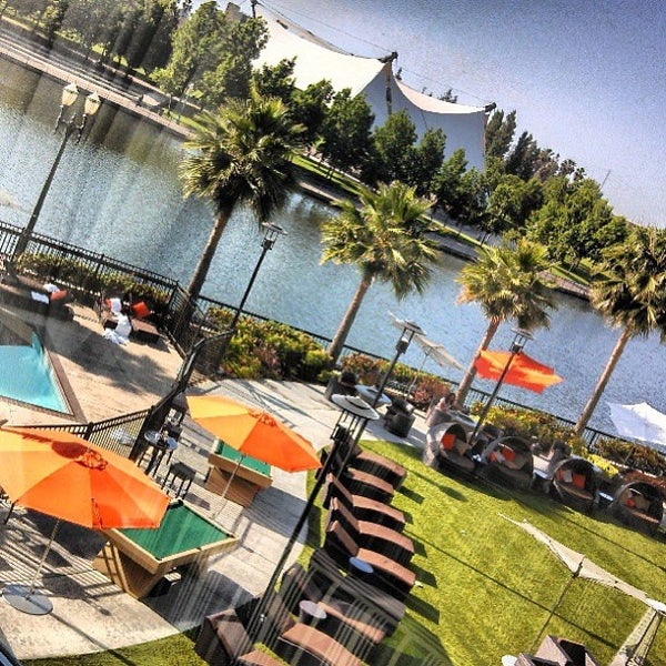 Снимок сделан в University Plaza Waterfront Hotel пользователем Stockton, California 5/14/2013