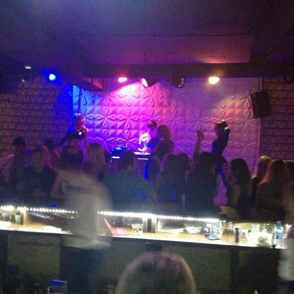 клубы березники. рабочий стол для компьютерного клуба. ночной клуб эфир березники. клуб 7 березники. клуб мадо березники.