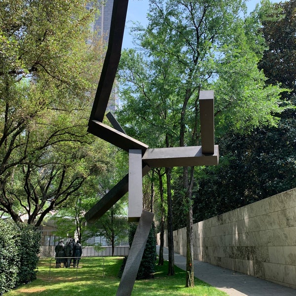 4/16/2022 tarihinde Spintrickziyaretçi tarafından Nasher Sculpture Center'de çekilen fotoğraf