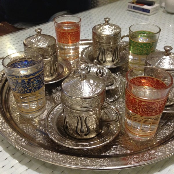 รูปภาพถ่ายที่ Bryas Cafe &amp; Restaurant โดย Pınar เมื่อ 2/9/2013
