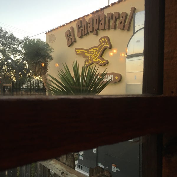 1/23/2016 tarihinde Kelli B.ziyaretçi tarafından El Chaparral Mexican Restaurant'de çekilen fotoğraf