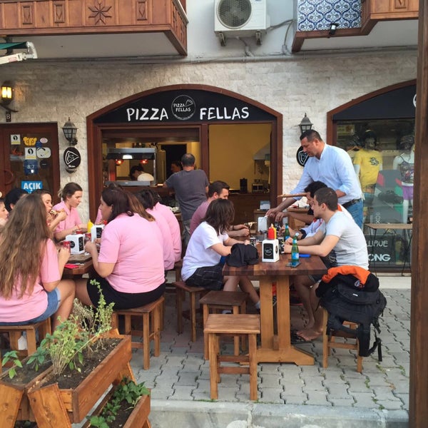 5/23/2016 tarihinde Melis K.ziyaretçi tarafından Pizza Fellas'de çekilen fotoğraf