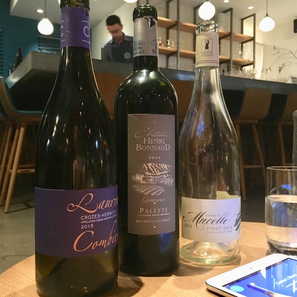 11/15/2017 tarihinde Sergey G.ziyaretçi tarafından Apéro Wine Bar'de çekilen fotoğraf