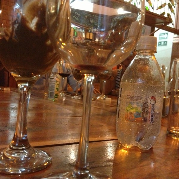 9/11/2013にTatoがOff The Vine Playa Wine &amp; Deli Barで撮った写真