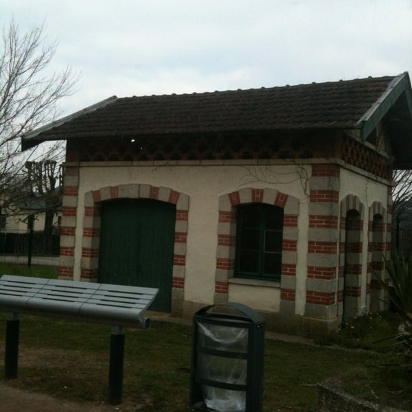 Gare SNCF de Bougival La CelleSaintCloud 2 conseils
