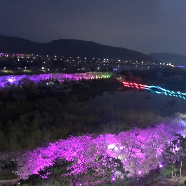 รูปภาพถ่ายที่ Hilton Gyeongju โดย Ian C. เมื่อ 3/29/2019