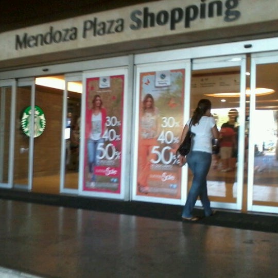 Photo prise au Mendoza Plaza Shopping par Ailen A. le2/1/2013