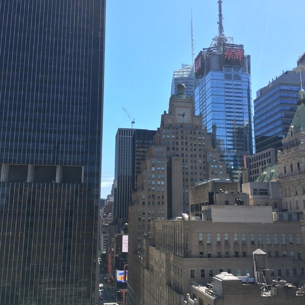 4/24/2019 tarihinde Selinziyaretçi tarafından Row NYC'de çekilen fotoğraf