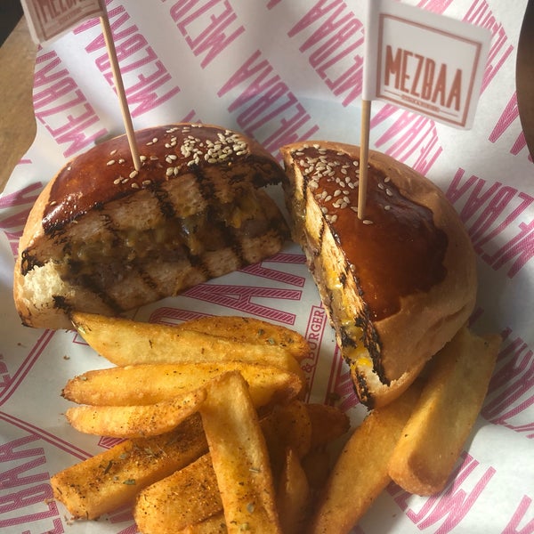 Foto diambil di MEZBAA Steak&amp;Burger oleh Gökçe İ. pada 6/24/2019