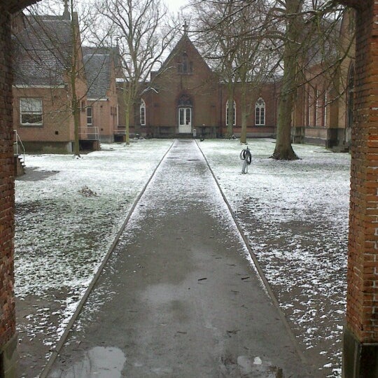 3/23/2013 tarihinde Jim V.ziyaretçi tarafından Muziekcentrum De Bijloke'de çekilen fotoğraf