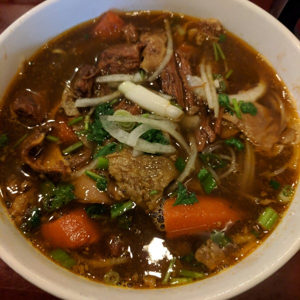 รูปภาพถ่ายที่ Ben Tre Vietnamese Homestyle Cuisine โดย George Y. เมื่อ 3/3/2018
