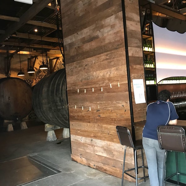 Photo taken at Brooklyn Cider House by Fernando S. on 7/15/2018