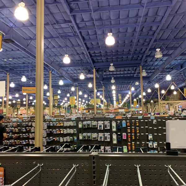 Fry's Electronics North San Jose San Jose, CA