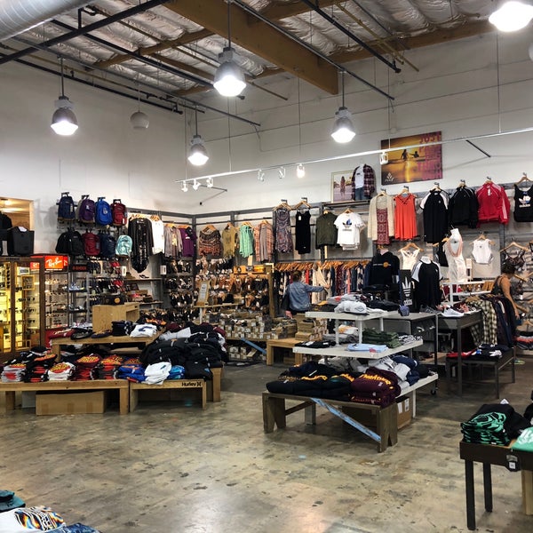 Sanjos outlet surf shop