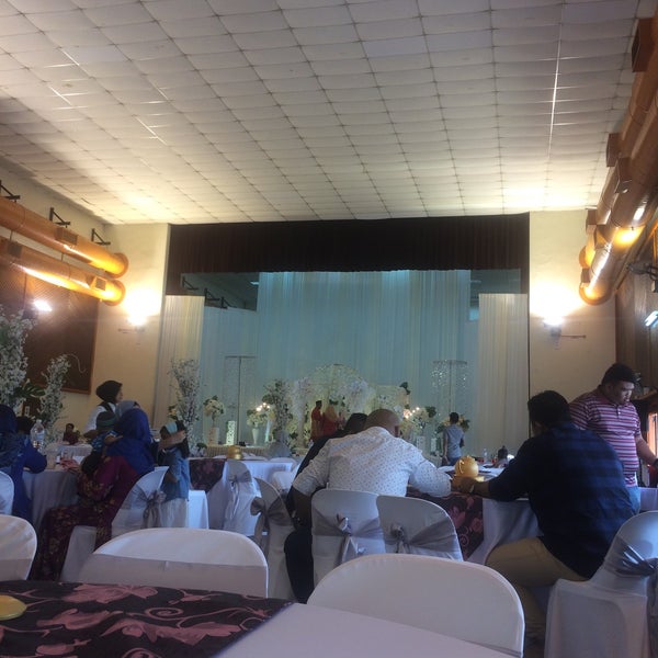 dewan dato ahmad razali ampang - Oliver Hemmings