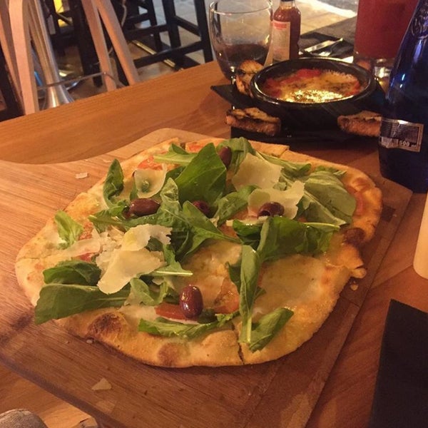 Pizzas are amazing, best ones in Marbella. The place has a lovely deco and the service is very friendly and helpful. Great for families and the prices are very reasonable. I shall be back for sure!!