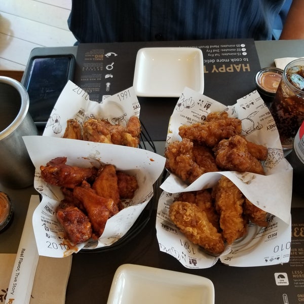 5/27/2018 tarihinde Jennifer F.ziyaretçi tarafından Kyochon Chicken'de çekilen fotoğraf