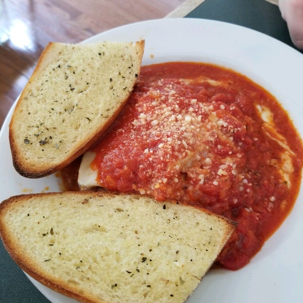 Taffy's Pizza Pizzeria in Downtown Santa Barbara